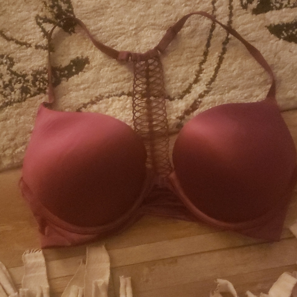 Victoria's secret bombshell bra